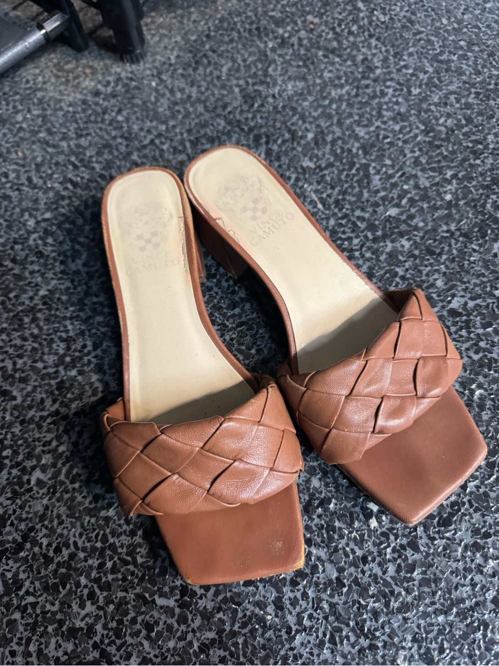 Vince camuto sandals tan 8